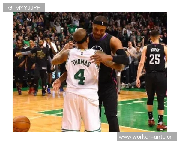 皮尔斯与女主持探讨男友点赞大屁股女是否算出轨引发热议 皮尔斯与女主持探讨男友点赞大屁股女是否算出轨引发热议