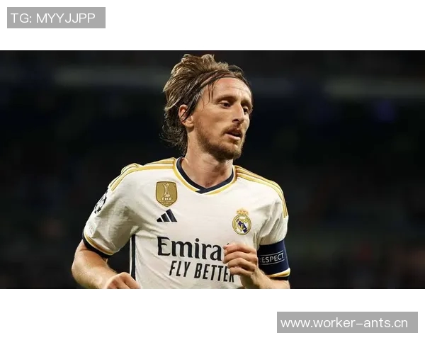 莫德里奇寄语米兰青年队:自信训练乐享每一天成就未来 莫德里奇寄语米兰青年队:自信训练乐享每一天成就未来