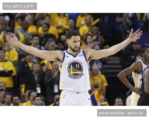 克莱上半场状态低迷仅得5分三分球命中率惨淡 克莱上半场状态低迷仅得5分三分球命中率惨淡