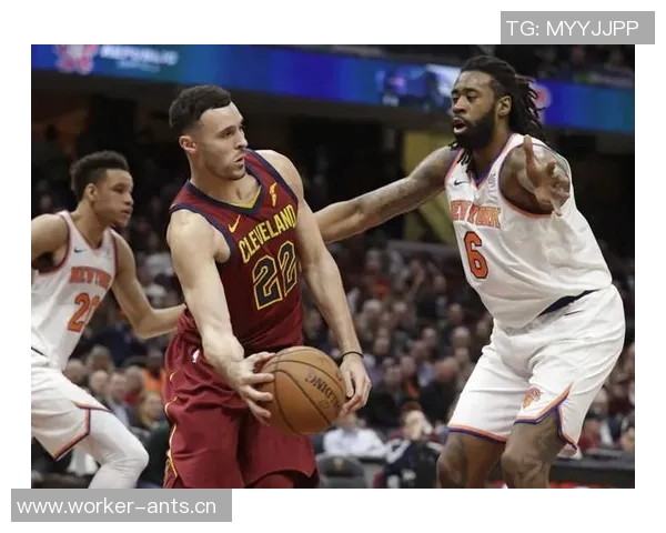 南斯表现起伏10投仅中2罚球稳健贡献11分并抢下5个前板与3次抢断 南斯表现起伏10投仅中2罚球稳健贡献11分并抢下5个前板与3次抢断