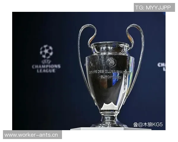 多家英超德甲球队争夺20岁奥格斯堡中场新星科穆尔 多家英超德甲球队争夺20岁奥格斯堡中场新星科穆尔