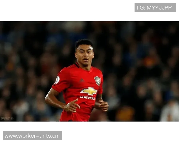 上海球迷酒店守候林加德成功获得全套签名留念