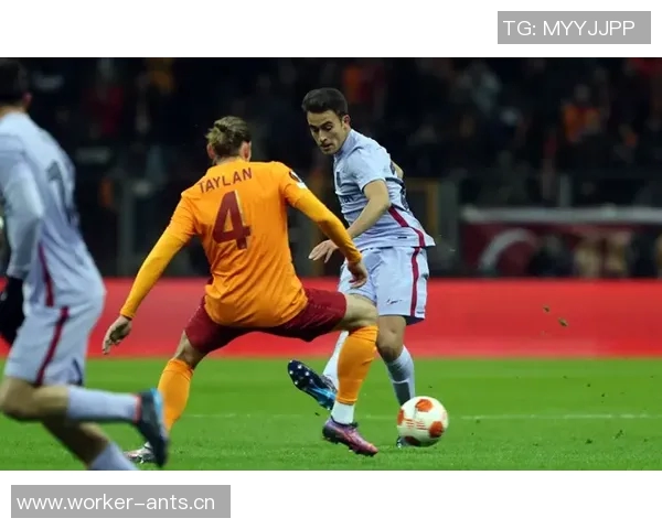 赫伊森因小腿伤缺席国家队训练皇马仍期待他能及时复出迎战国家德比