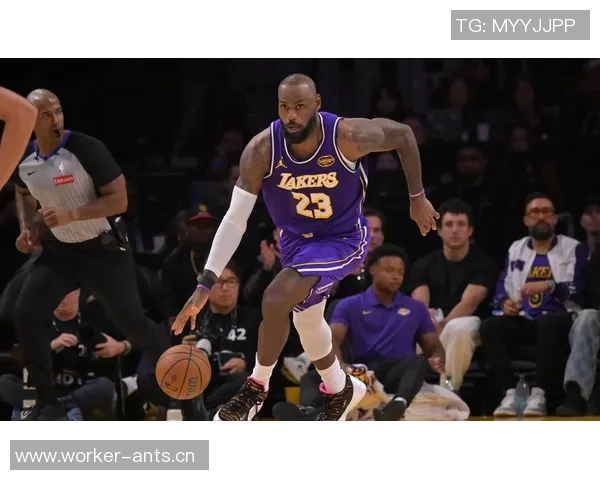 詹姆斯深刻反思球权与失误关系强调掌控比赛的重要性